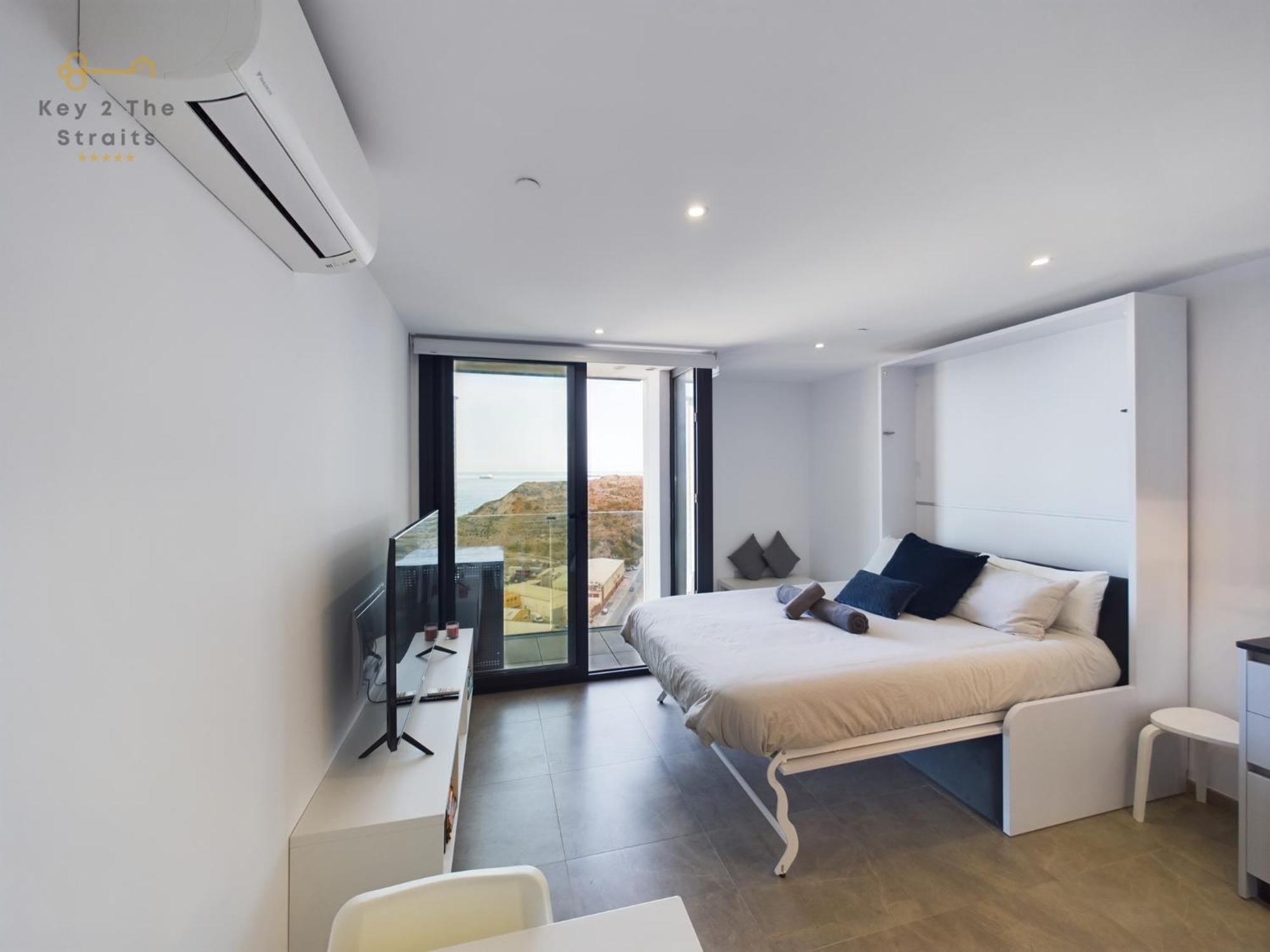 Luxury Sunrise Beach And Oceanview Room With Balcony Gibraltar Exterior foto