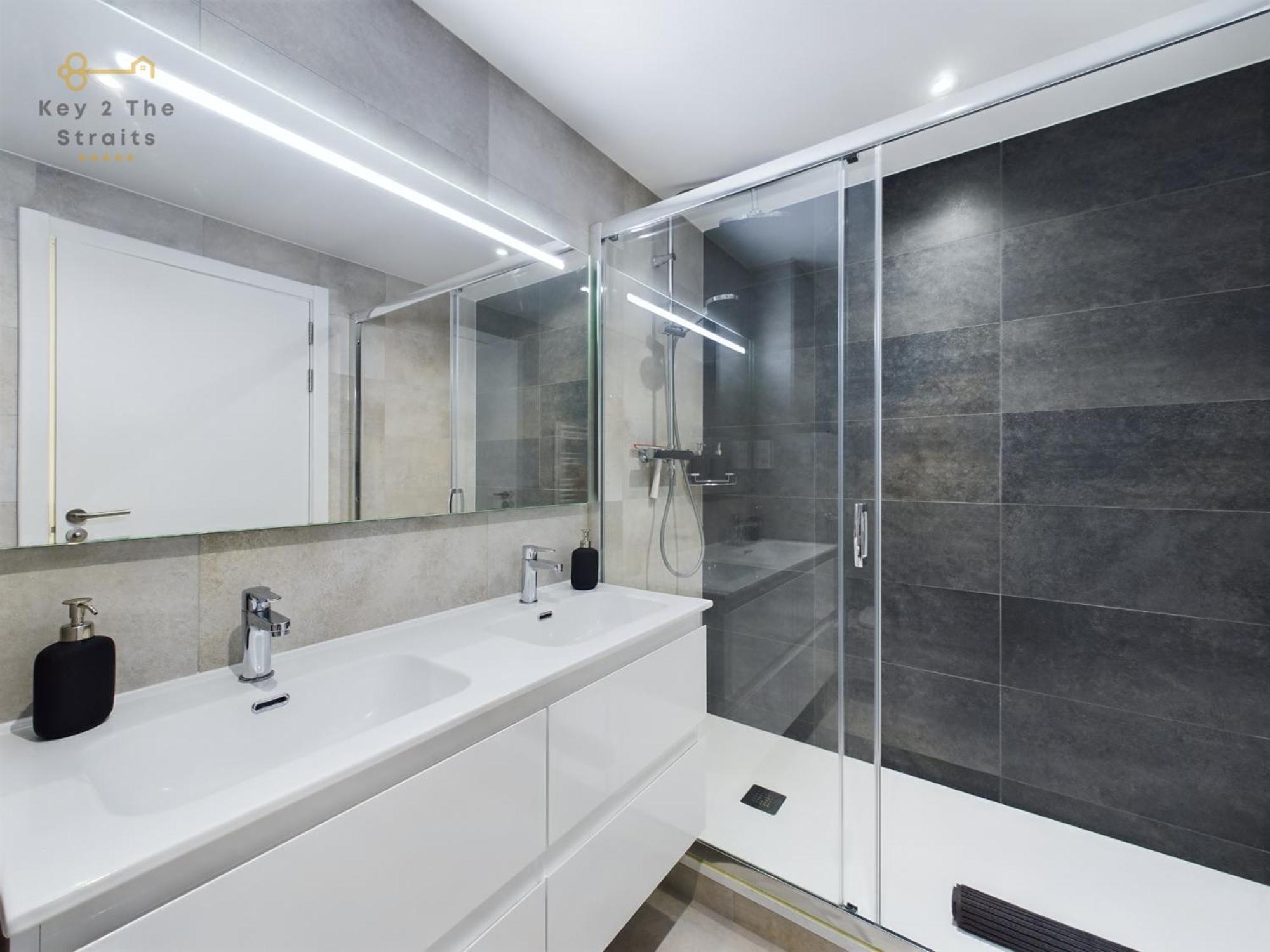 Luxury Sunrise Beach And Oceanview Room With Balcony Gibraltar Exterior foto